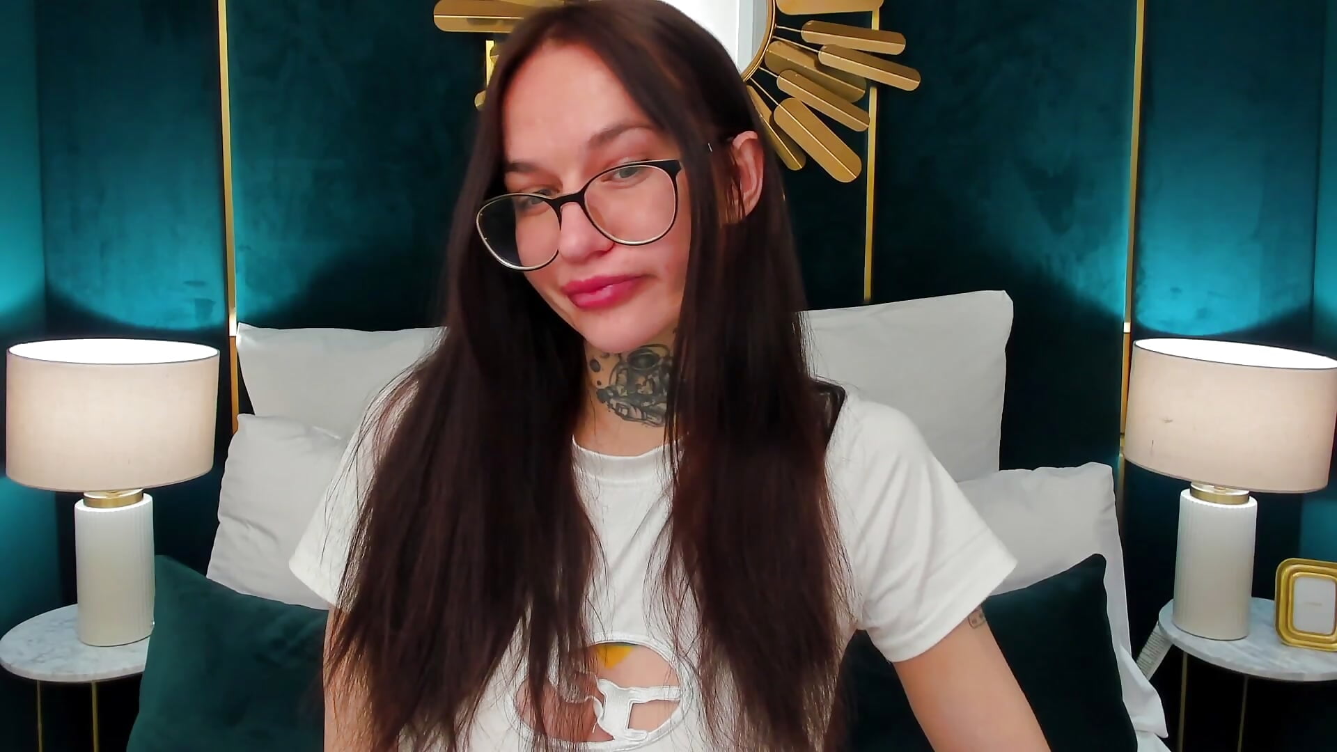 online - video by PalmLora cam model