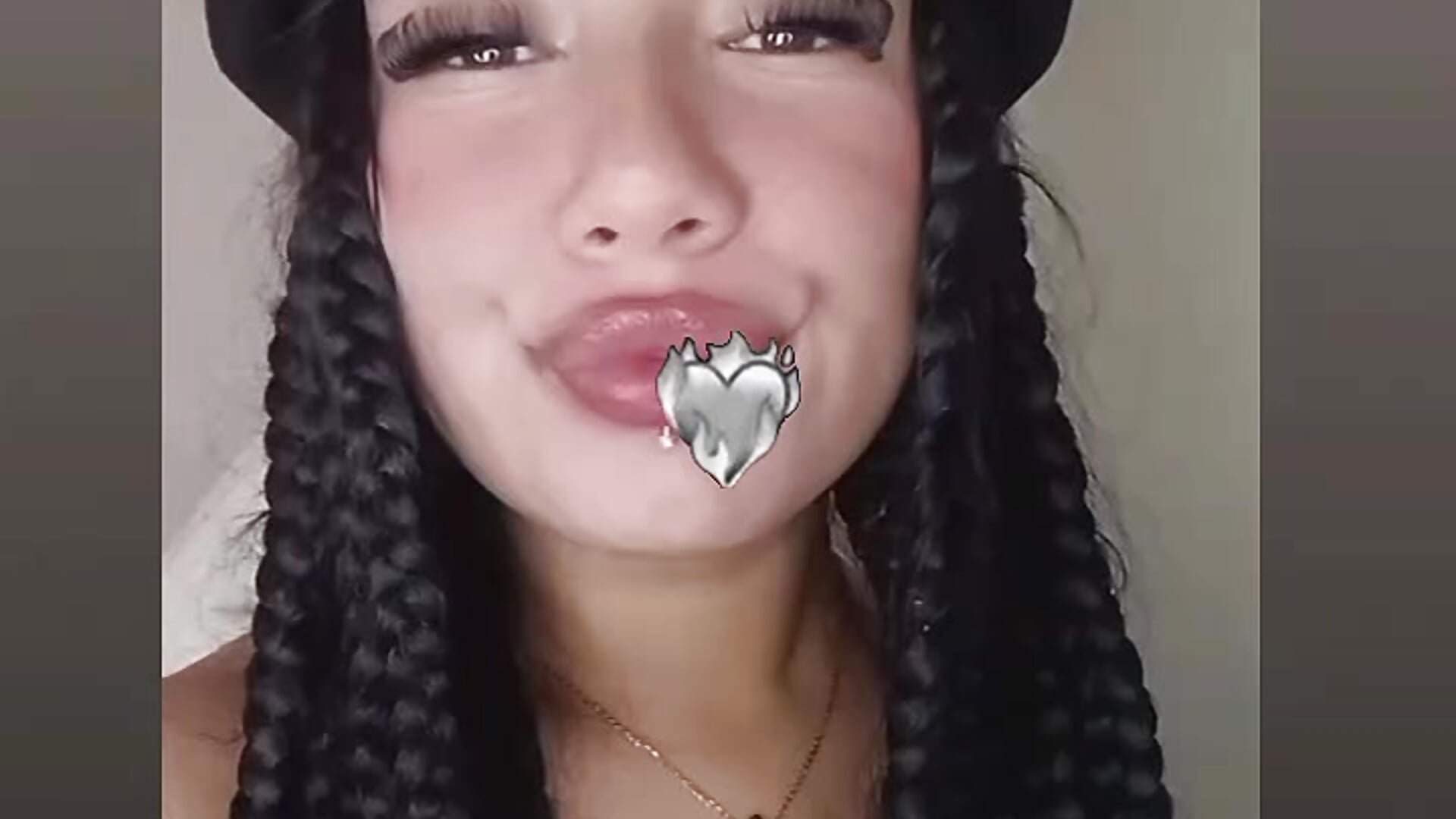 🍧 - vidéo du modèle de showcams Soleil_66