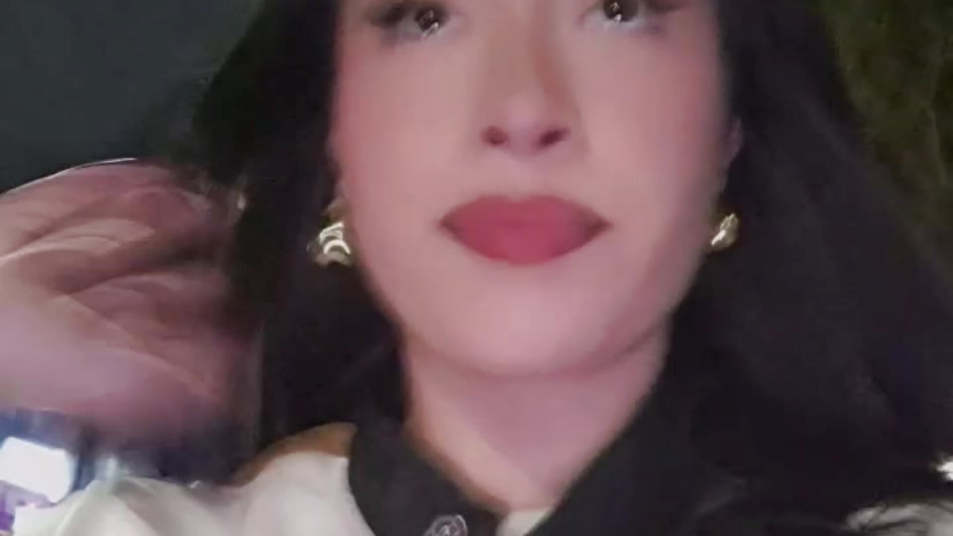 I tend to be a little crazy on the street upss hehehehe 🤭😏 - video by SarahMiler_ cam model