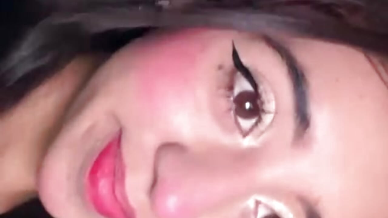 Cute Karoll - วิดีโอโดย karol_cb โมเดลแคม