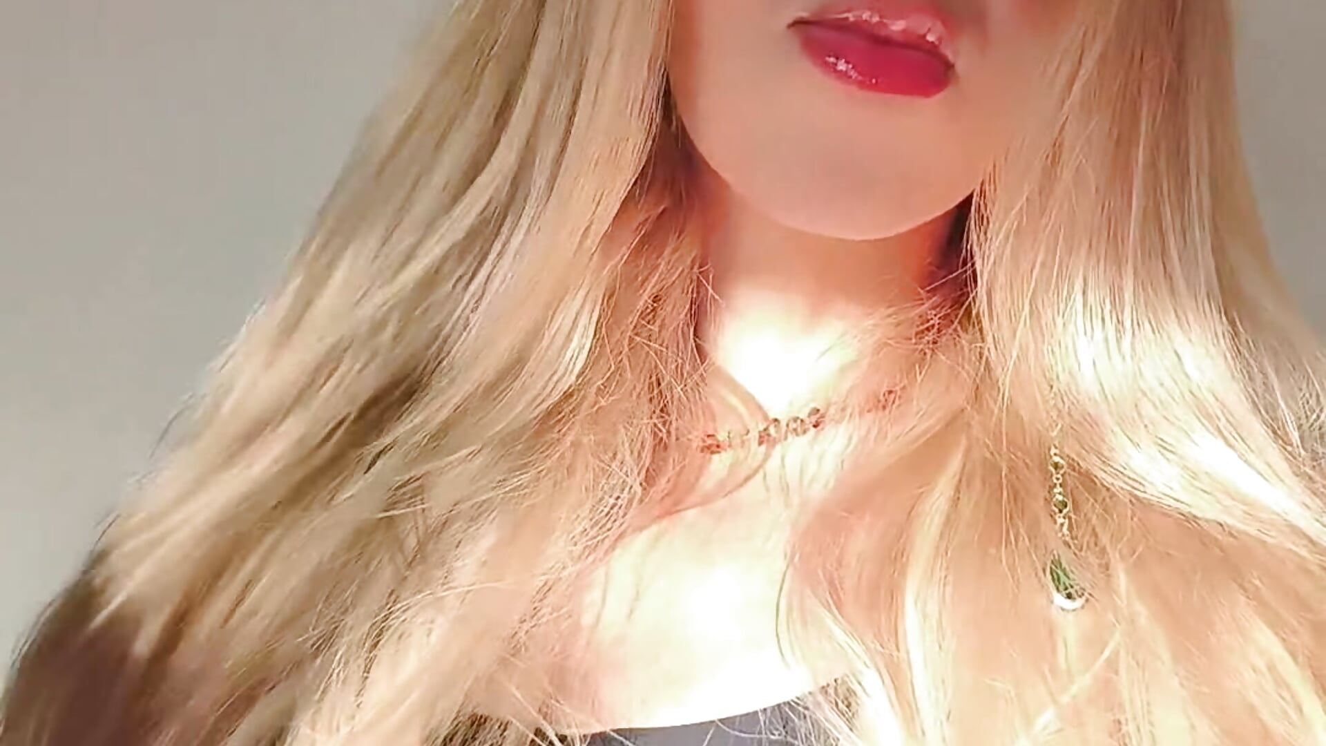 Rostinho da loirinha - video by AnaLuxJulia cam model