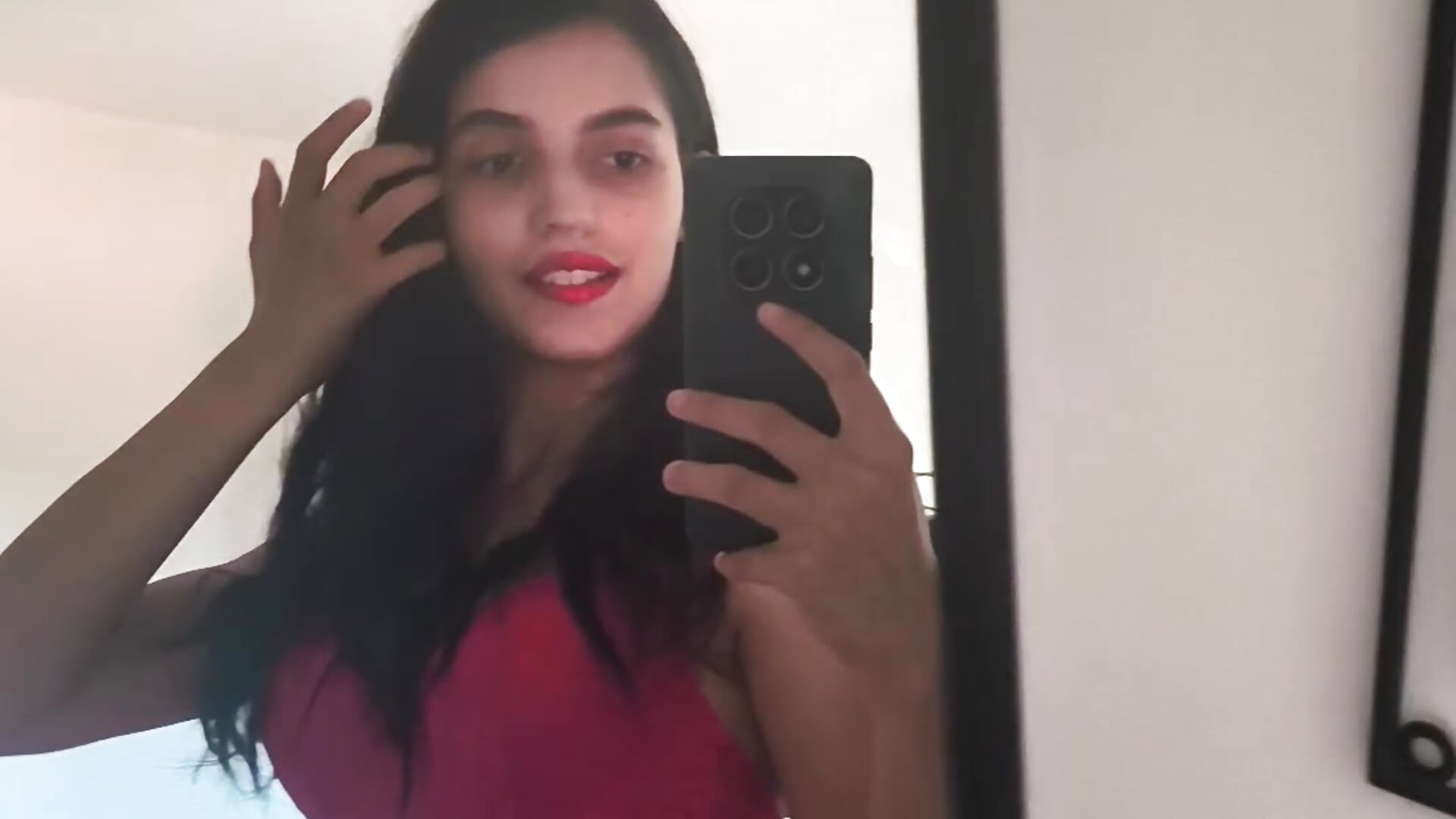 I Kiss u❤️❤️ - video by SoniaMoonnn cam model