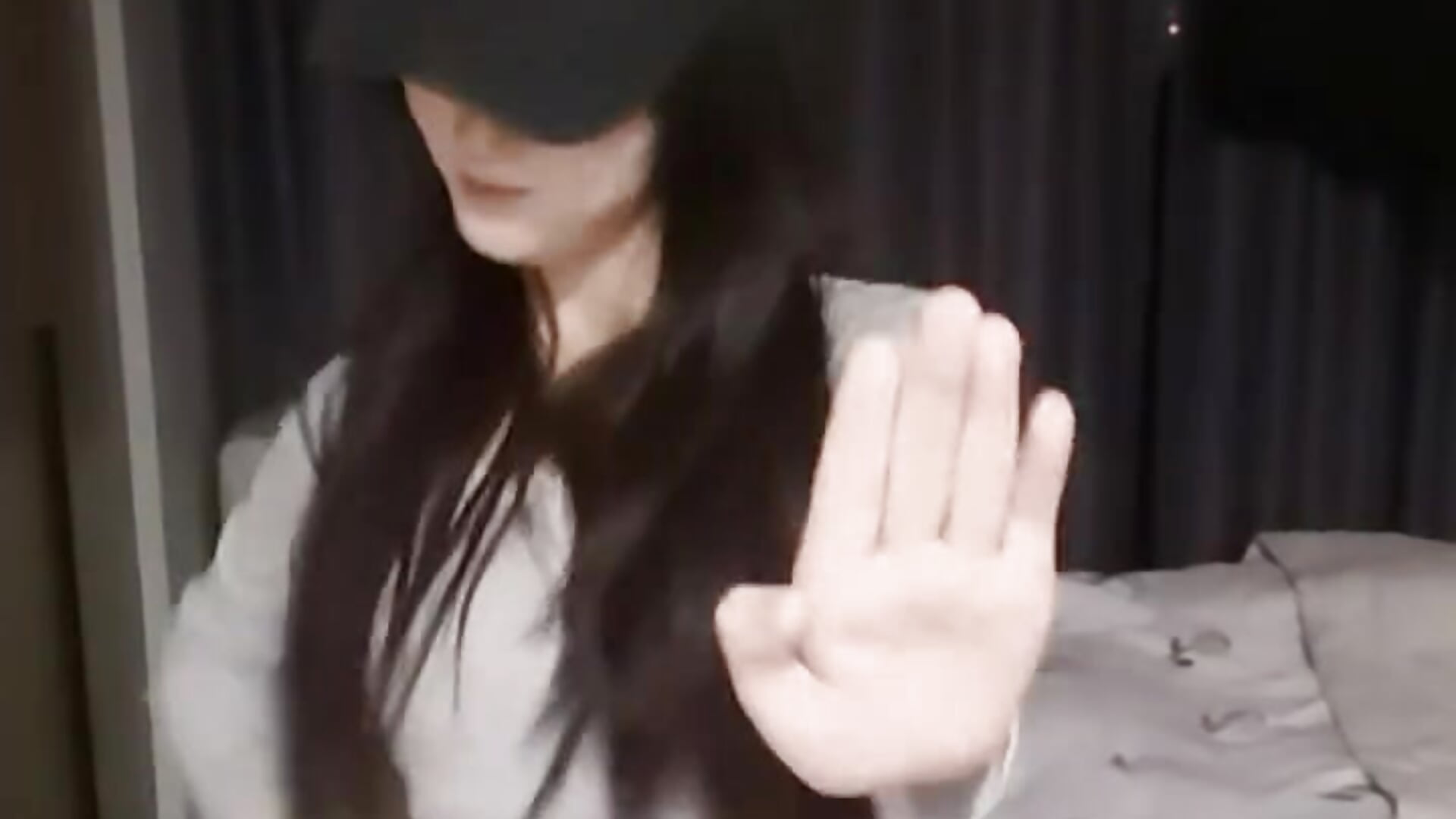 v1e00fgi0000cundf2vog65kf5jll0f0 - video by zhaozhao69 cam model