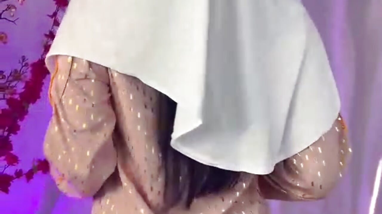 💖new girl, new toy! control me & make me moan 🔥 - video by Yara_Rubab cam model