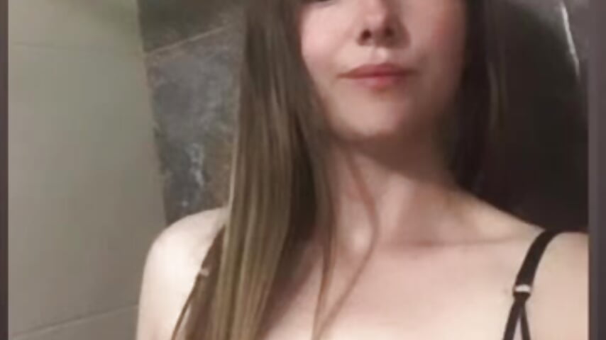 56c545c059492894e75bdd0e5b344528 - video by Angiehuston1 cam model