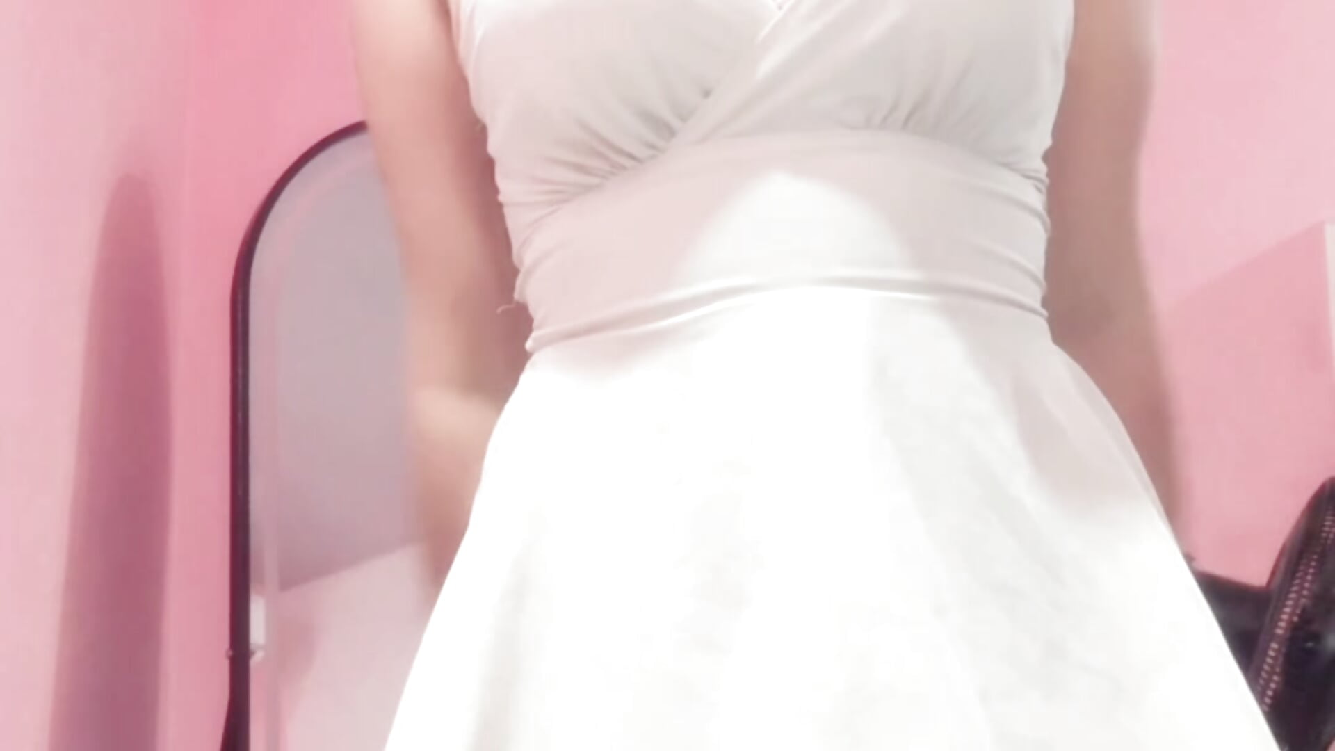 Yo con vestido 👗 🍒💕❤️ - video di Ada_siennaa modella di cam