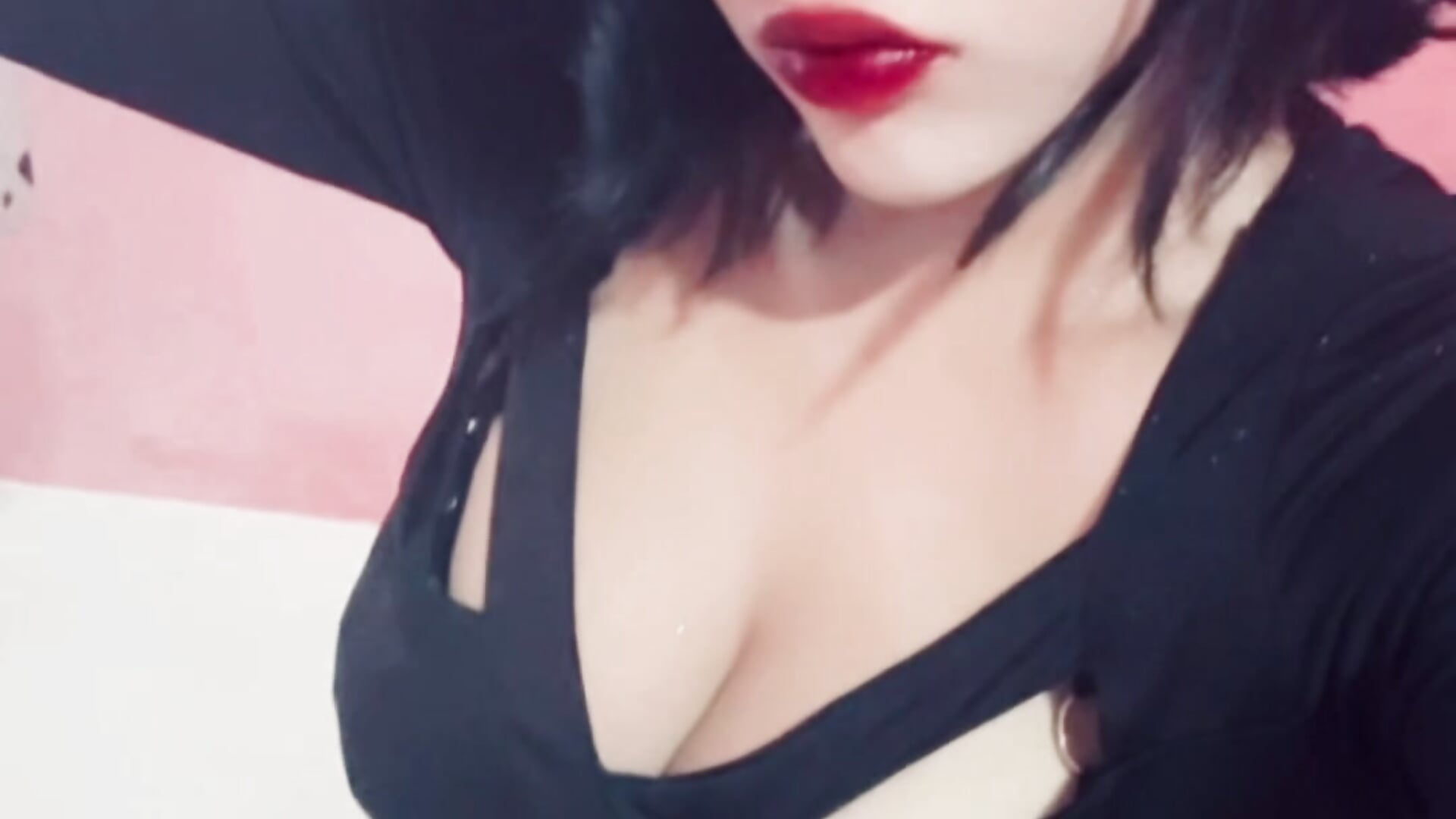 I Am friky 😜😜－カメラキャストのAda_siennaaの動画