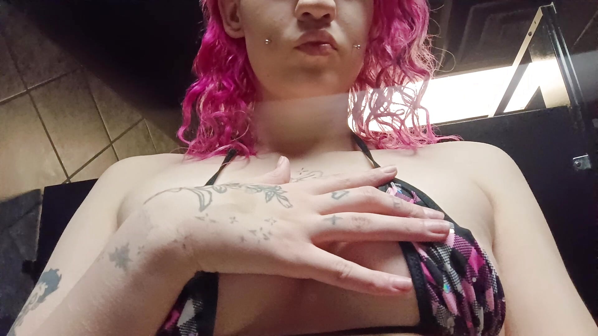 <333 - video Kush_coma kameramallilta