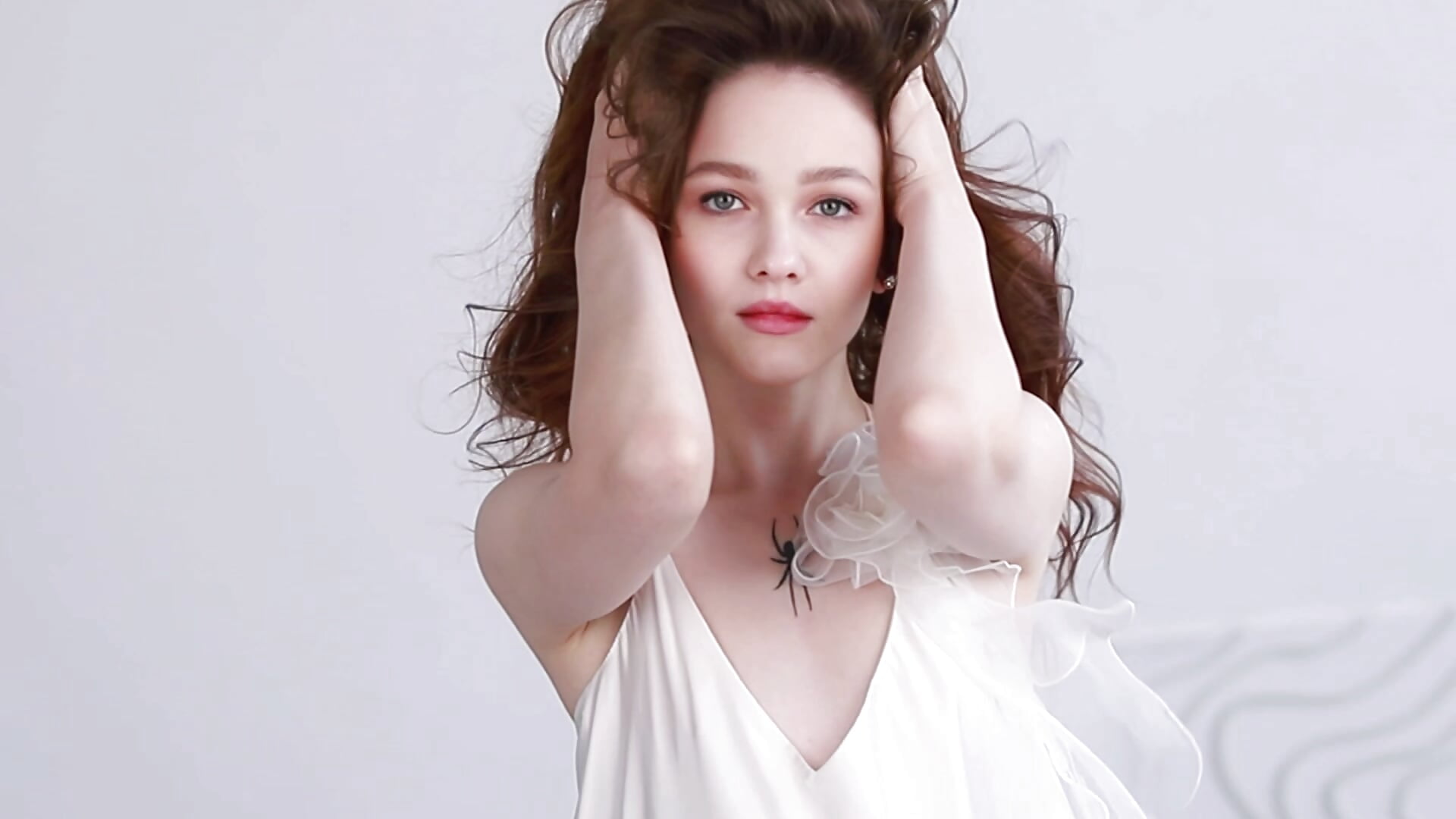 Unbearable Pleasure😋 - video van MichelleRoux cam-model