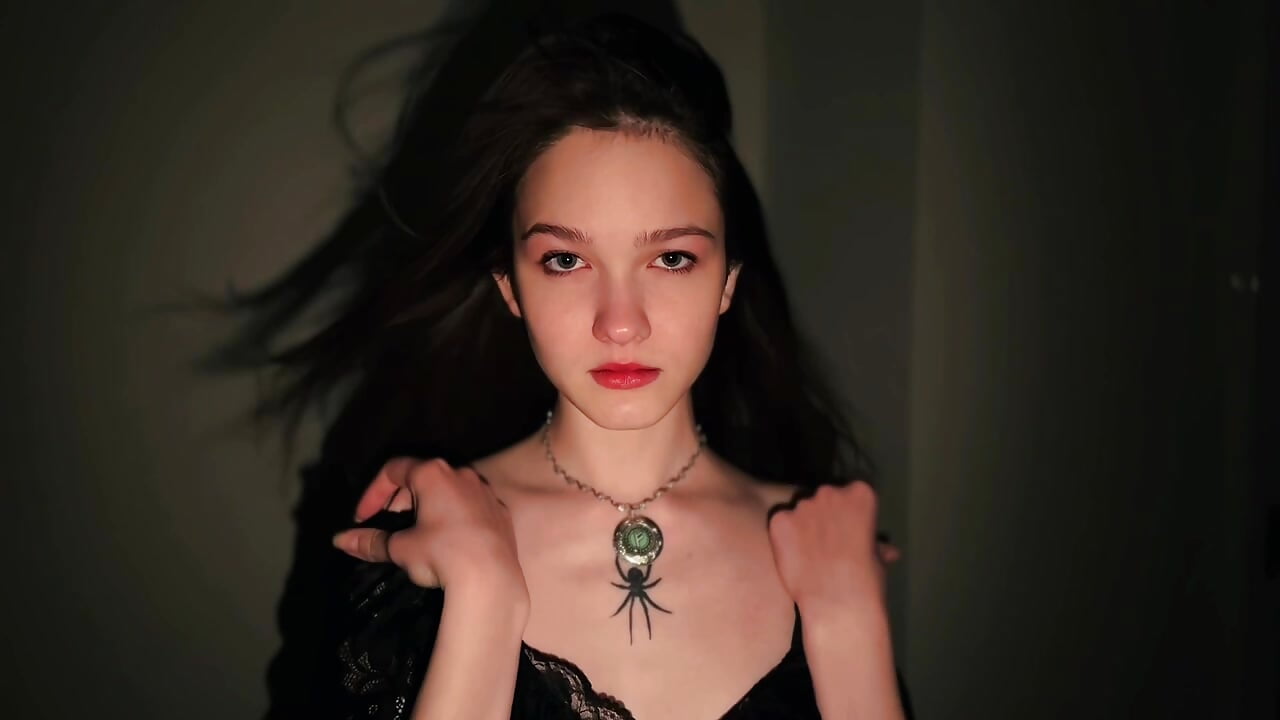 Angelic purity🖤 - video van MichelleRoux cam-model