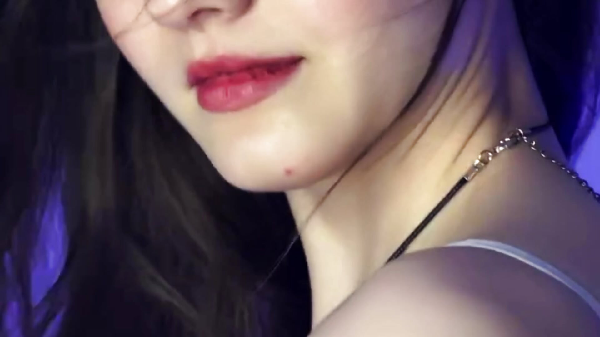 The radiance of a smile - video van MichelleRoux cam-model