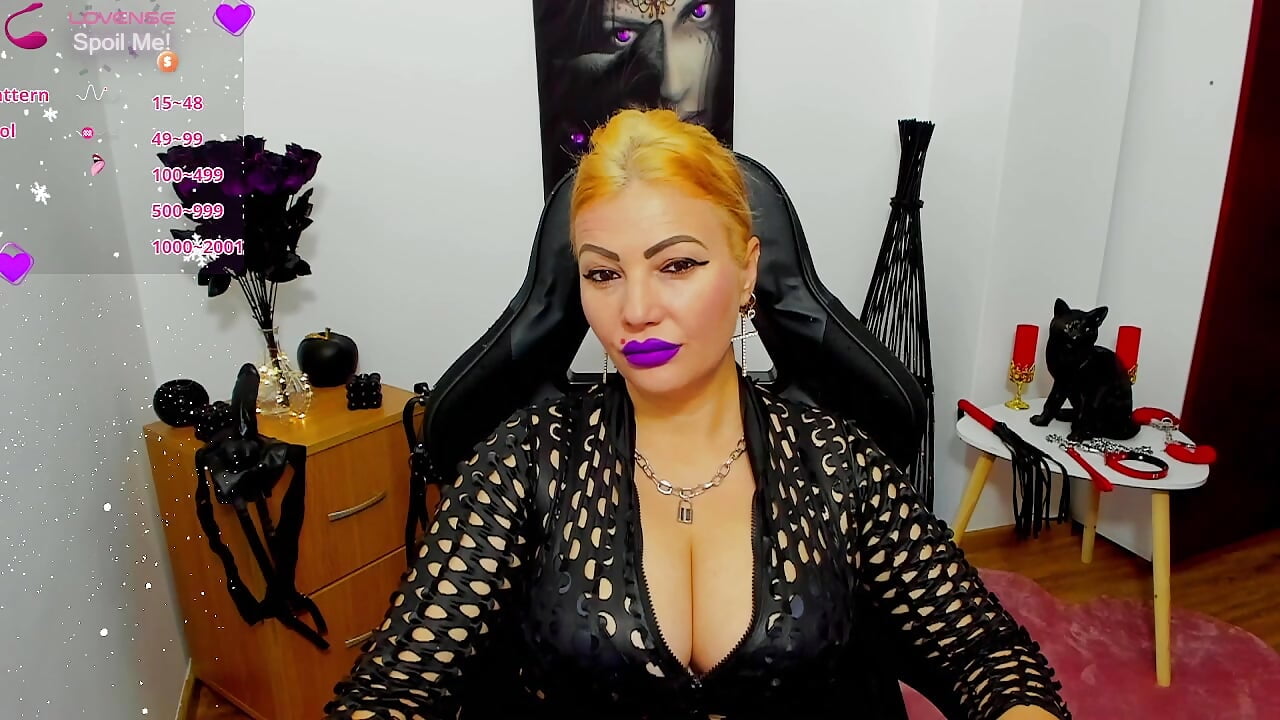 Queen - MistressDemi adlı kamera modelinin videosu