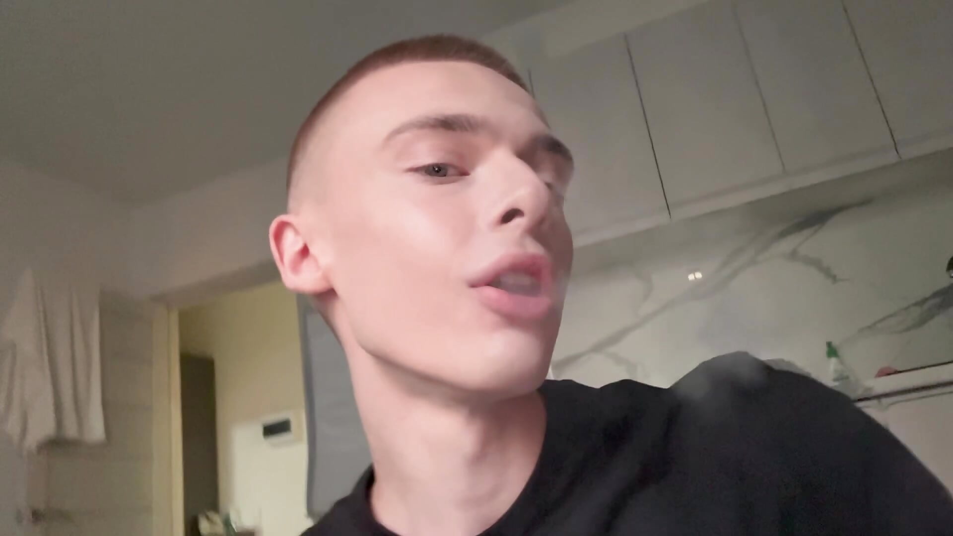 ❤️ - video by Christopher_Brown cam model