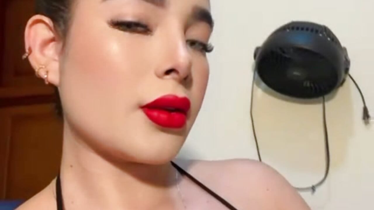 Play with me baby!! My room is so hot 🔥🍒😍 - vídeo de Amy_ruizz modelo de câmara