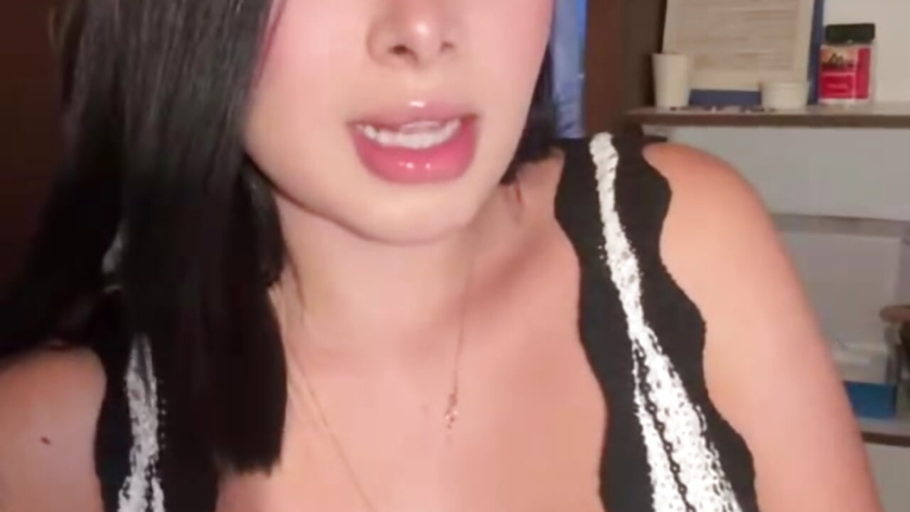 Who said good girls can't be bad? 😈– Amy_ruizz kameramodell videója