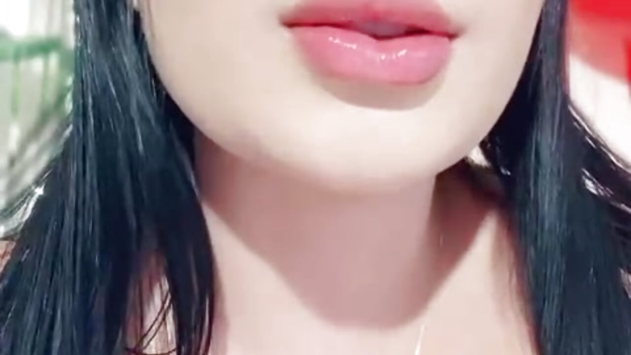 Your Mondays will never be the same again 😏 Warming up your week with my great surprises 🍒😈😍 - vídeo de Amy_ruizz modelo de câmara