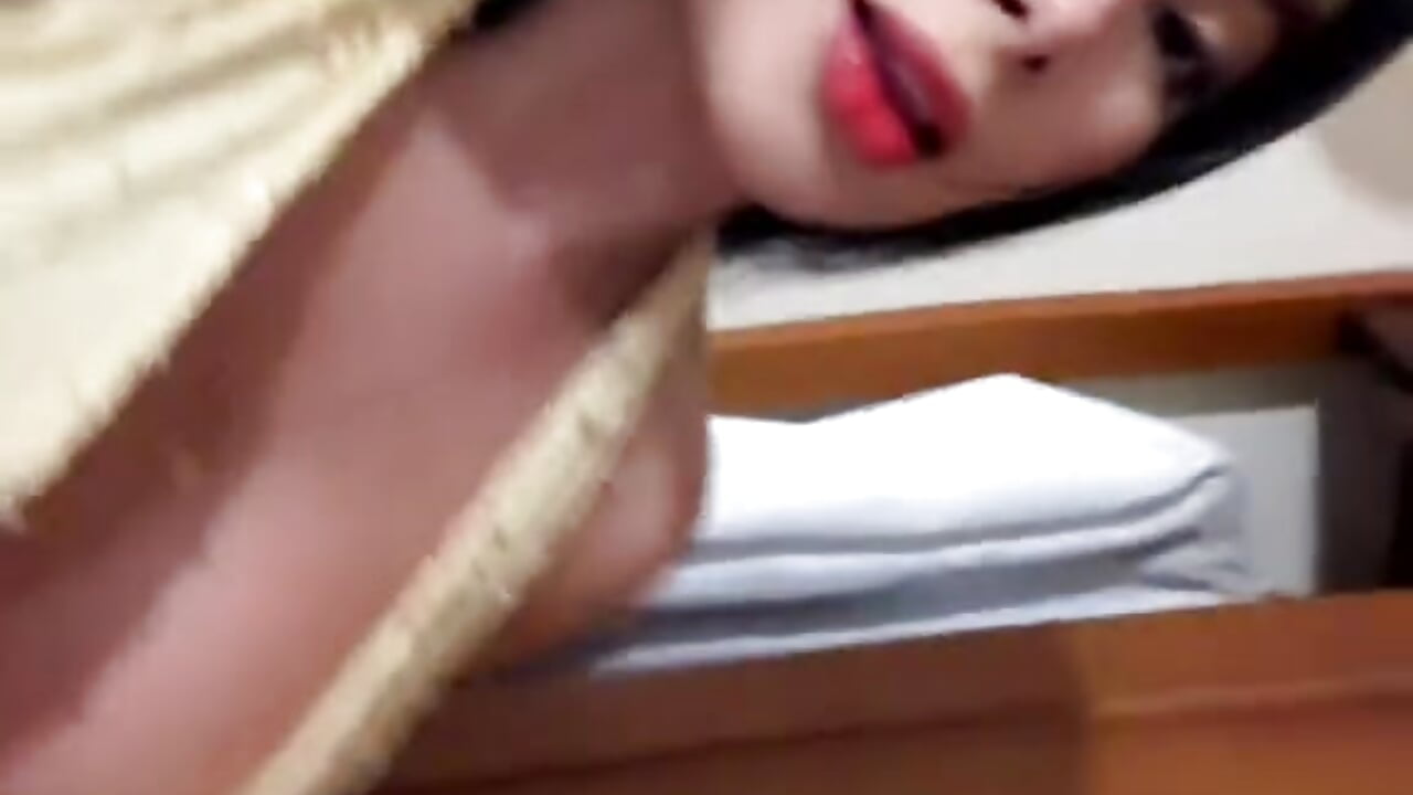 Yellow that tempts you to sin 💛 Are you coming to untie me? 😈🍒 - video av Amy_ruizz cam-modell