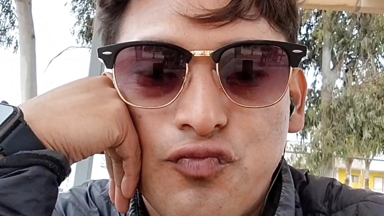 VID-20250422-WA0000 - video av Alphamancum cam model