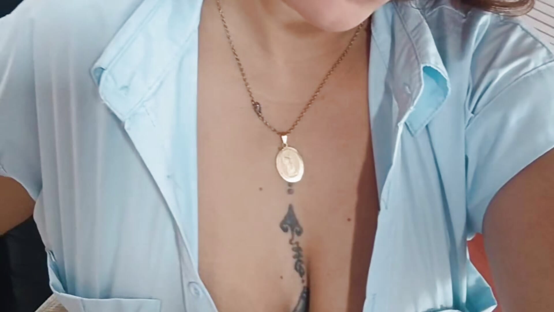 Know the sweet tits of Lissa 😈 - video by lissa_jhonsoon cam model