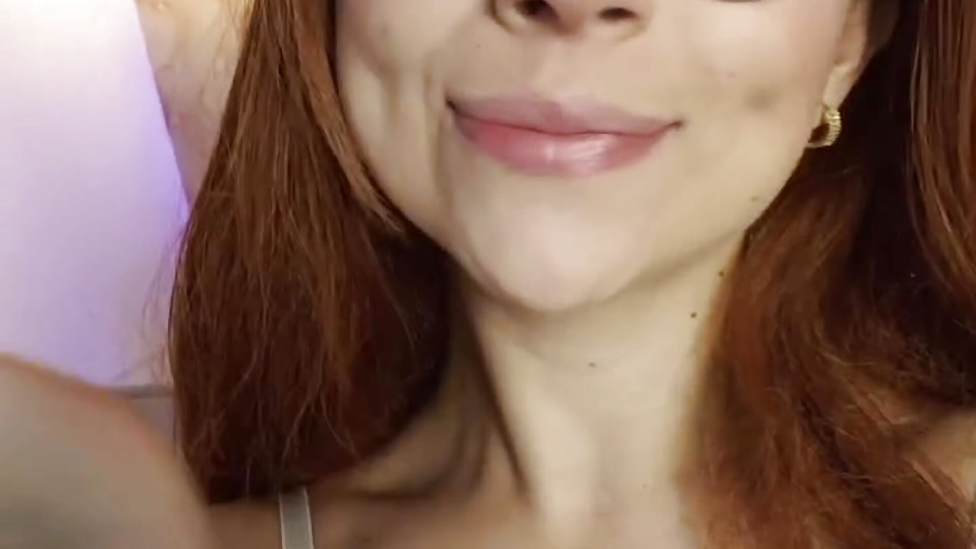 Kisses - video by anntonella_watson cam model