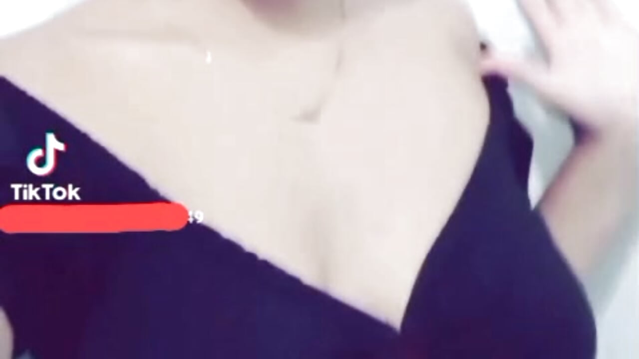 7e5e1899-5ca7-486e-9553-9df4e9a409a2 - video by Royal_street_xx cam model