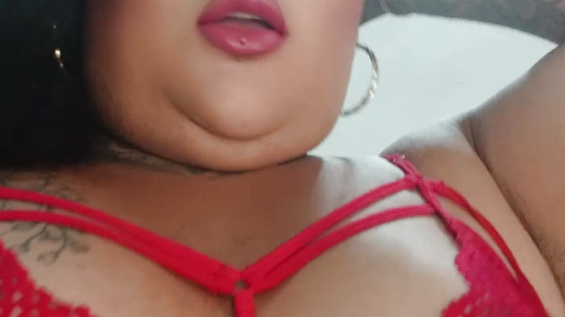 Red - video by Kat_Valen cam model