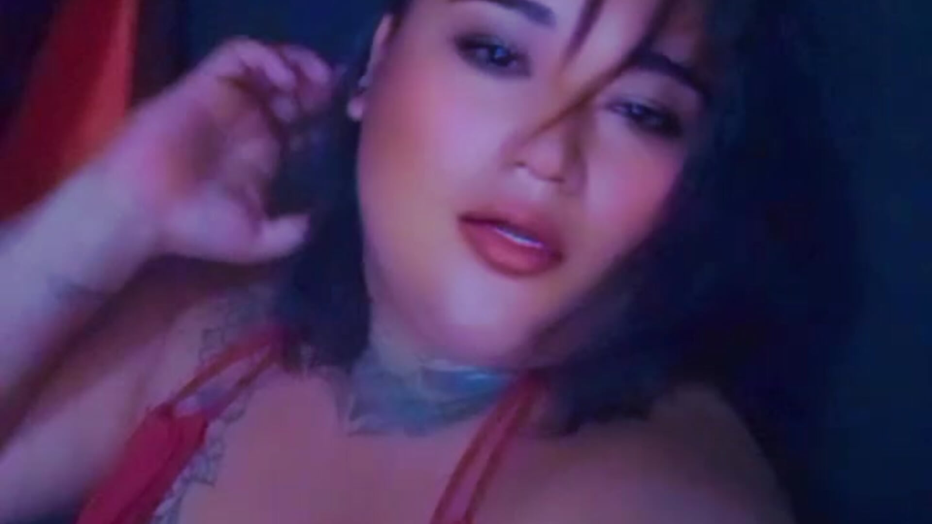 2025-08-01-002918278 - video by Kat_Valen cam model