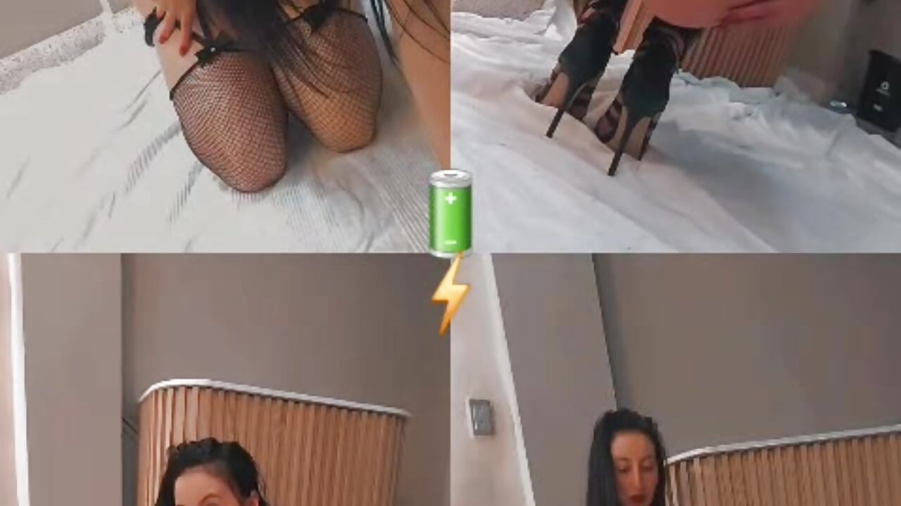 Touch my delicious body and undress me - video by Oriana111 cam model