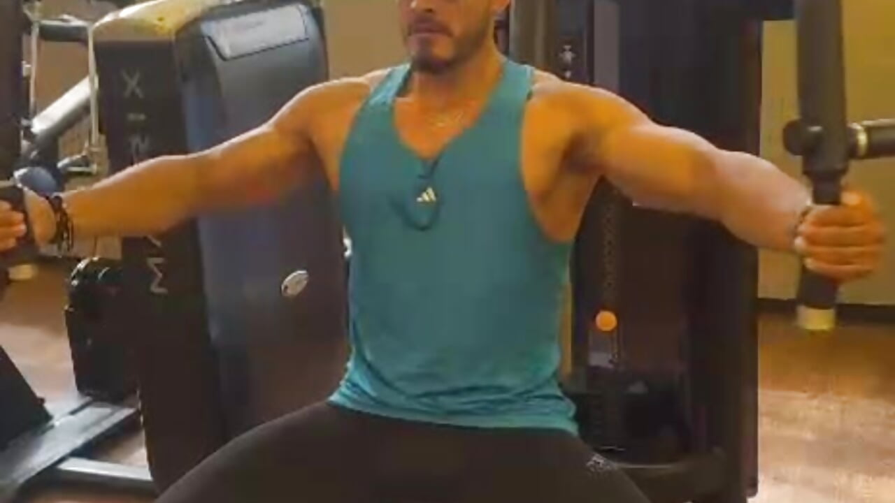 WhatsApp Video 2026-01-14 at 11,53,44 AM - video by magnusclark cam model