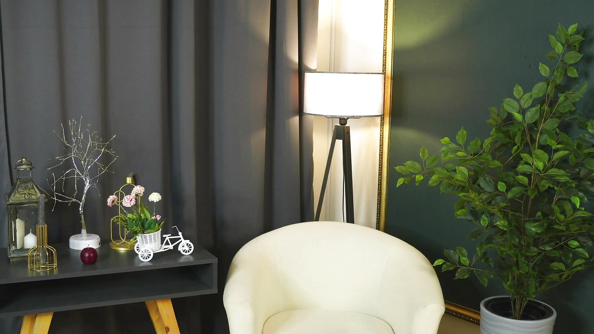 my stream place - video by OdetteFarmer cam model