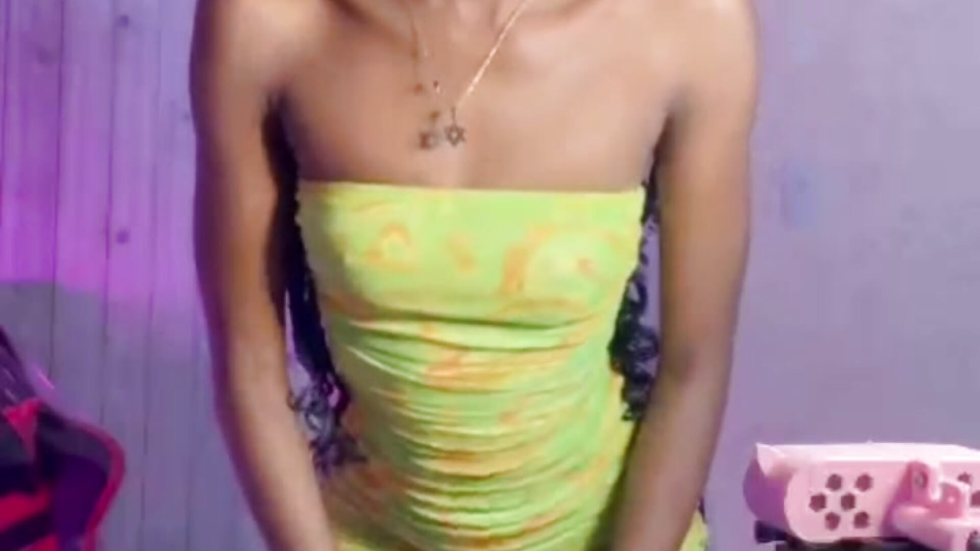 Nathaly - video oleh model kamera NathalyLeen