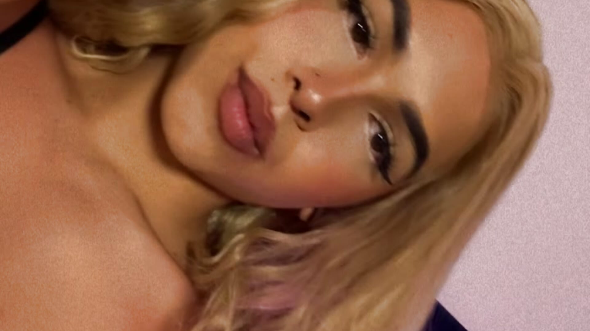 Doll - doll_celestets 캠 모델의 동영상