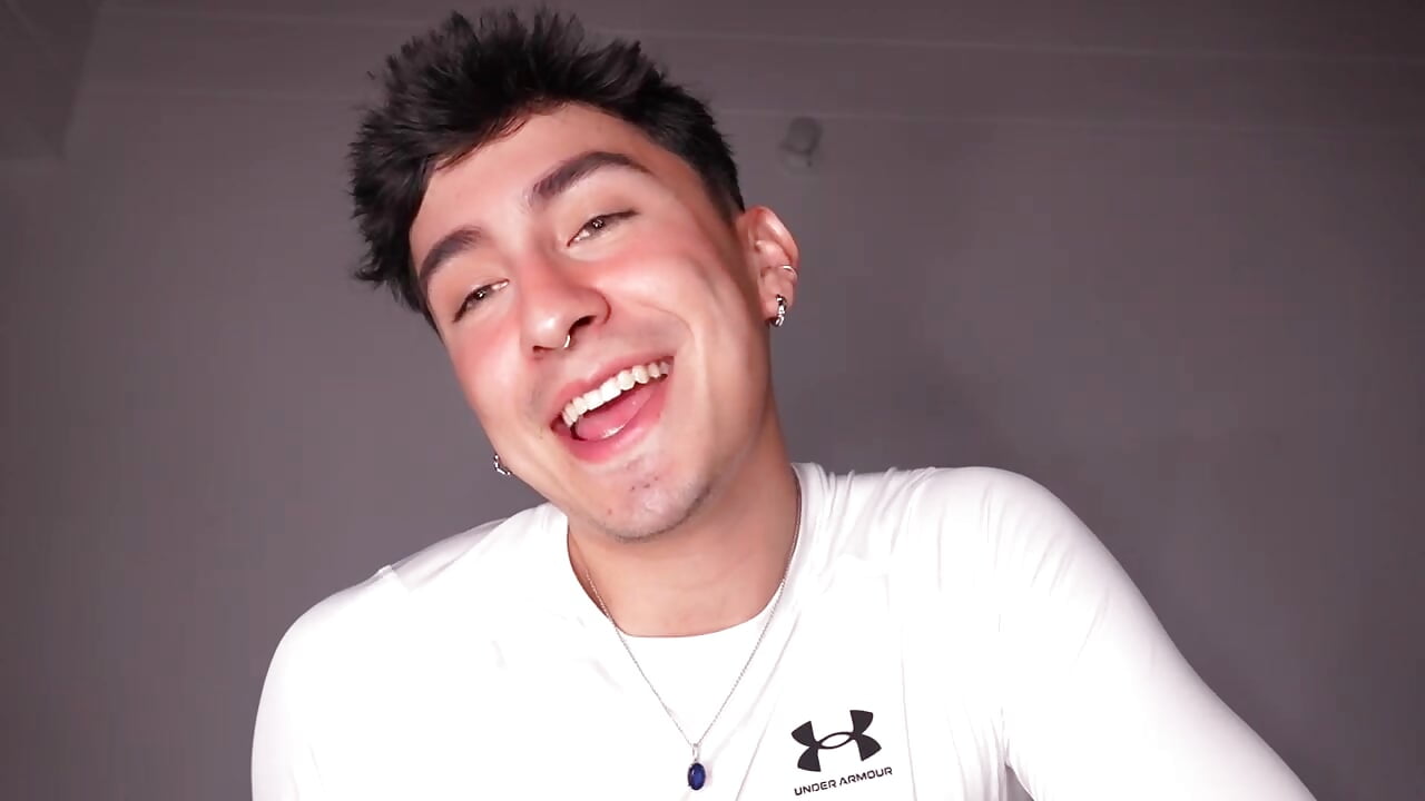 sweettaaron01 adlı kamer modelinin viral videoları:  4863