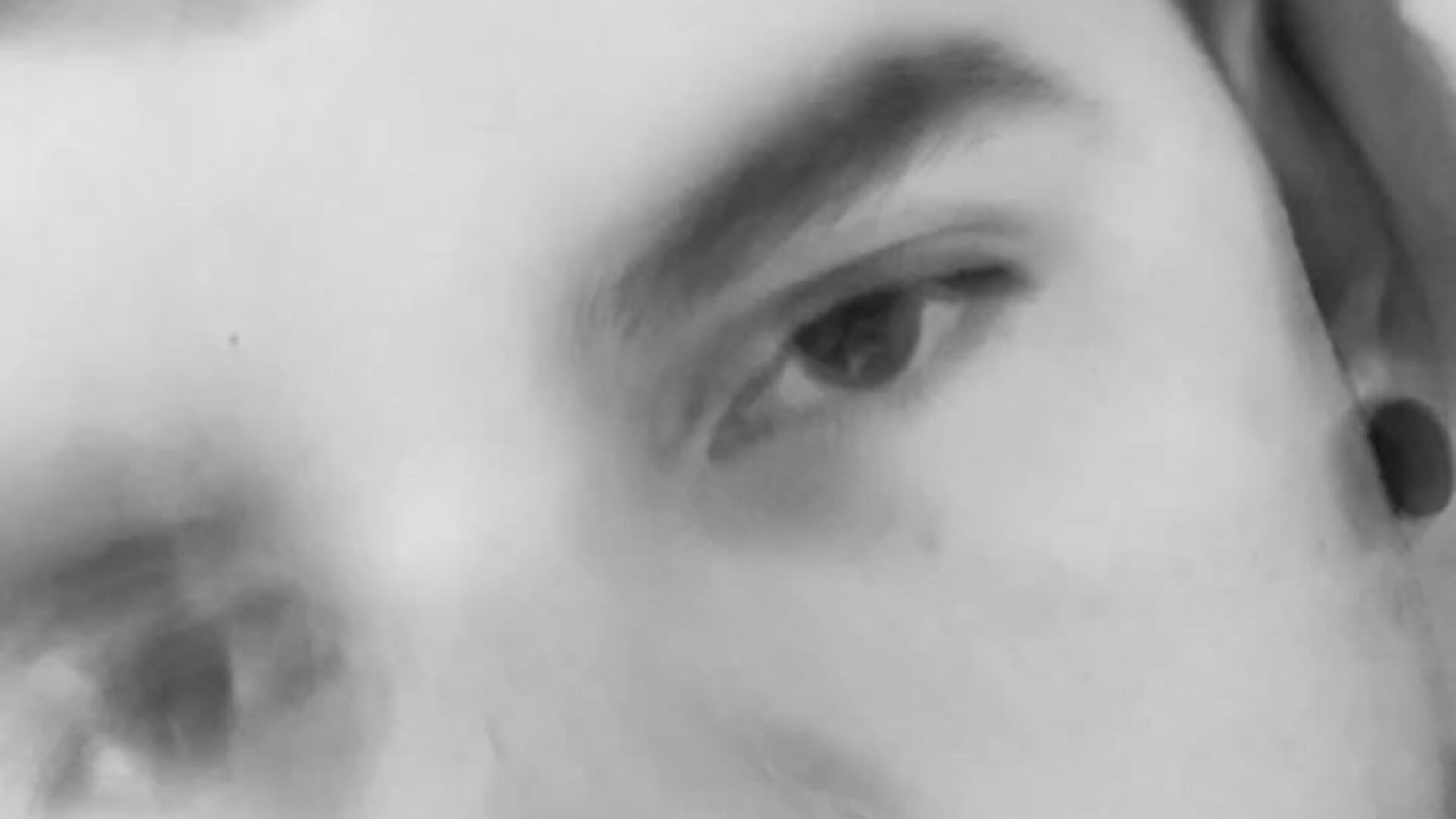 besos - βίντεο μοντέλου Maiki_Foxx