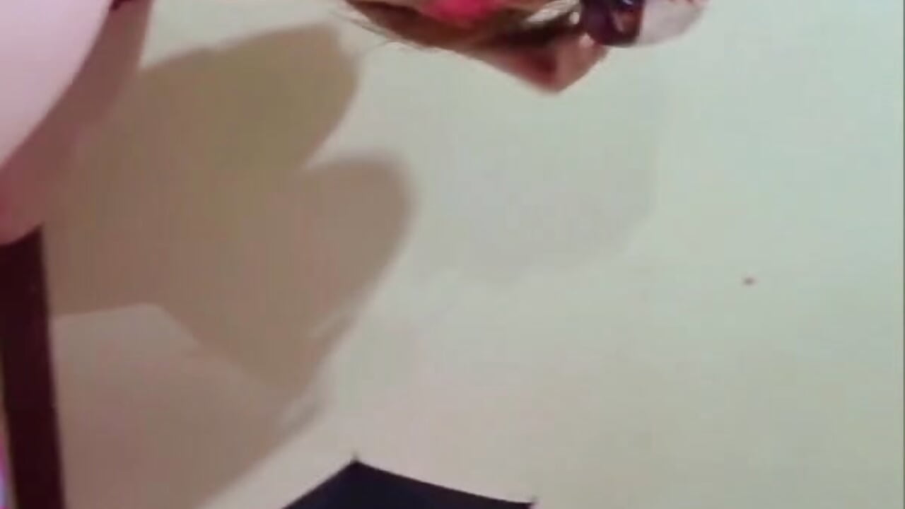 BARBIE🩱 - відео від вебкаммоделі mady0619_ch