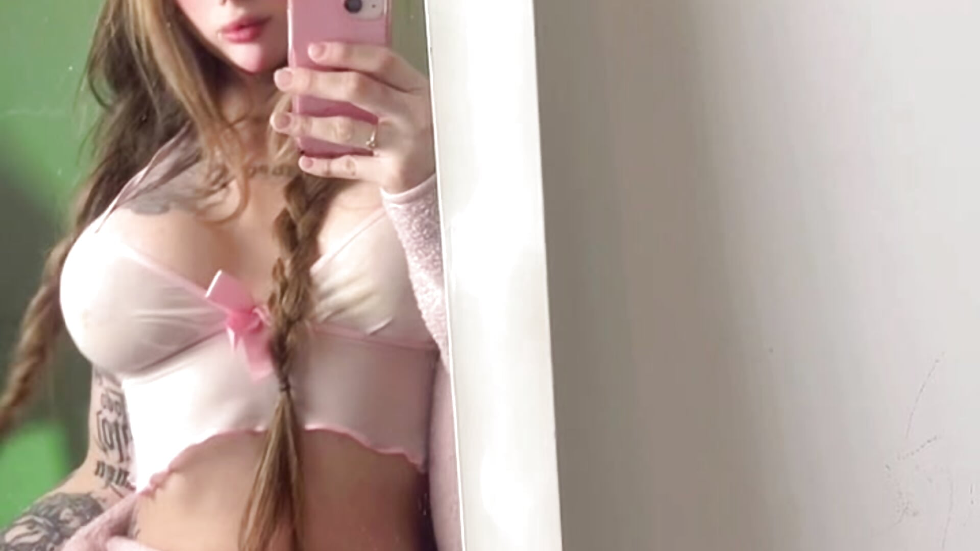 74acac80712b4f8d8b55a27d85cbbc55 - video by Scarbadgirl_ cam model