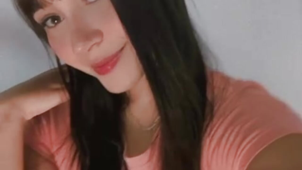 me ❤ - video by ashley_jonnezz cam model