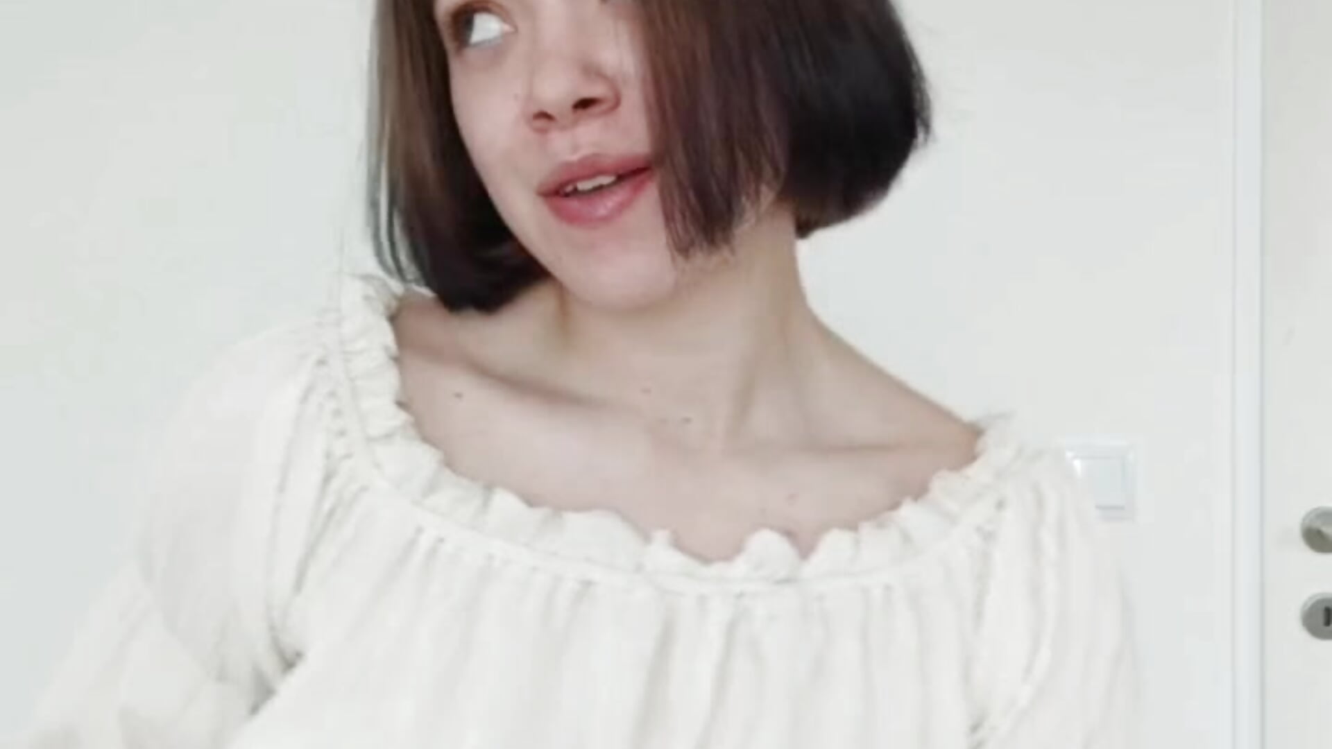 Look here - there's a star moving here! - video của người mẫu cam WonderAngela