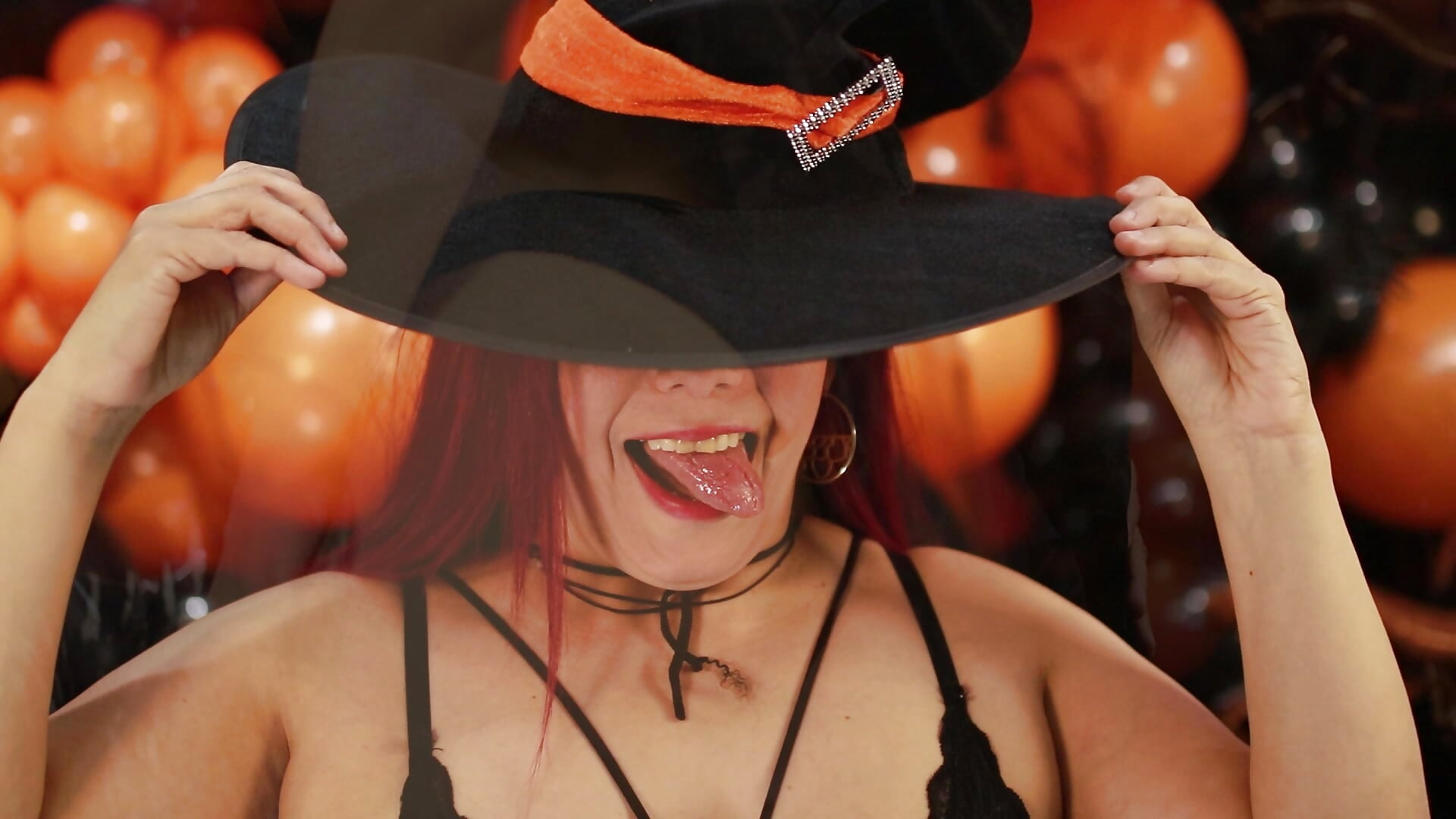 Halloween－カメラキャストのVeronicaBlakeの動画