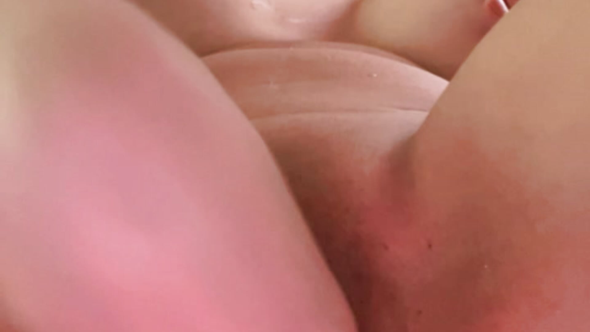 Fingers in my tight pussy 💦 - Vídeo de oh_nina, modelo de vídeos