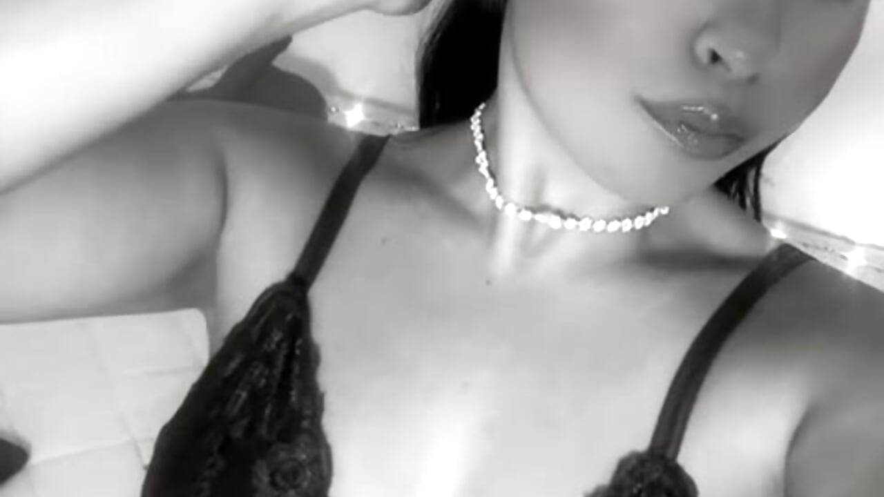 enjoy — filmik marywhitee__, modela(-lki) na kamerkach