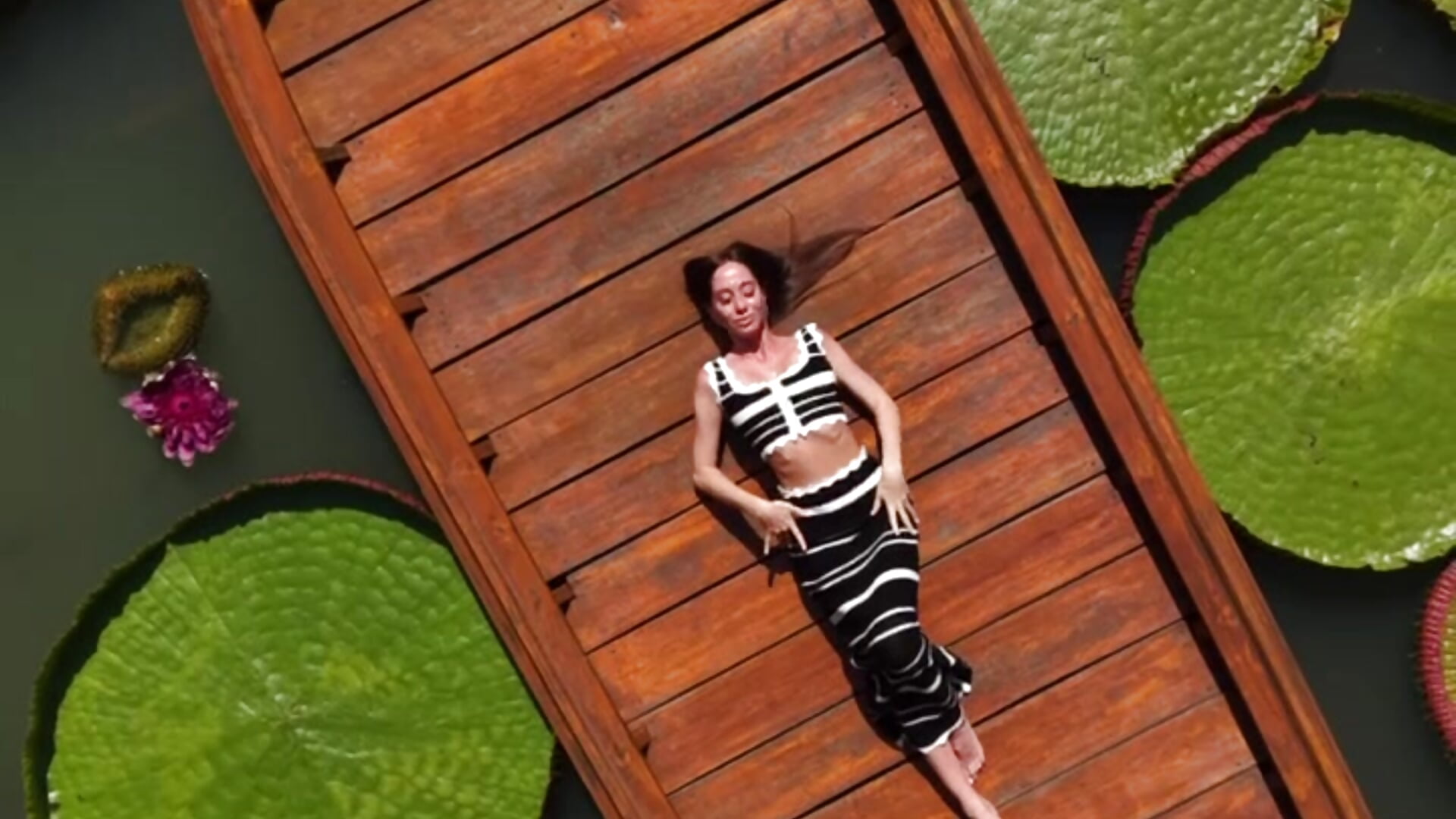 🌊🌊🌊 - KatherineJan adlı kamera modelinin videosu