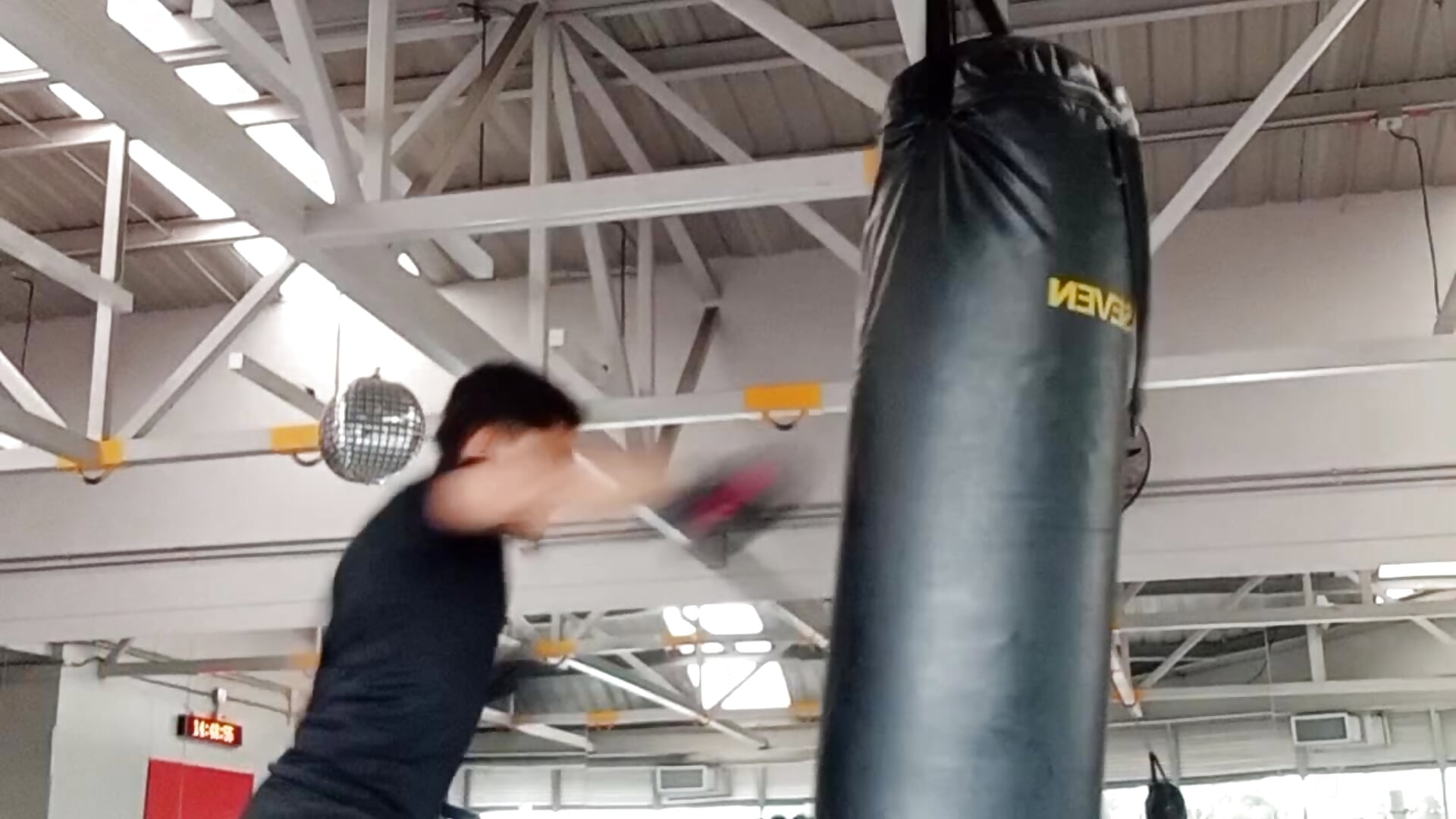 1000102083 - video by royerdeje cam model