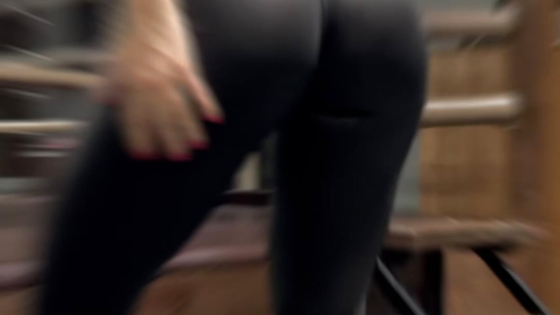 In the gym - IconaDidi 的视频