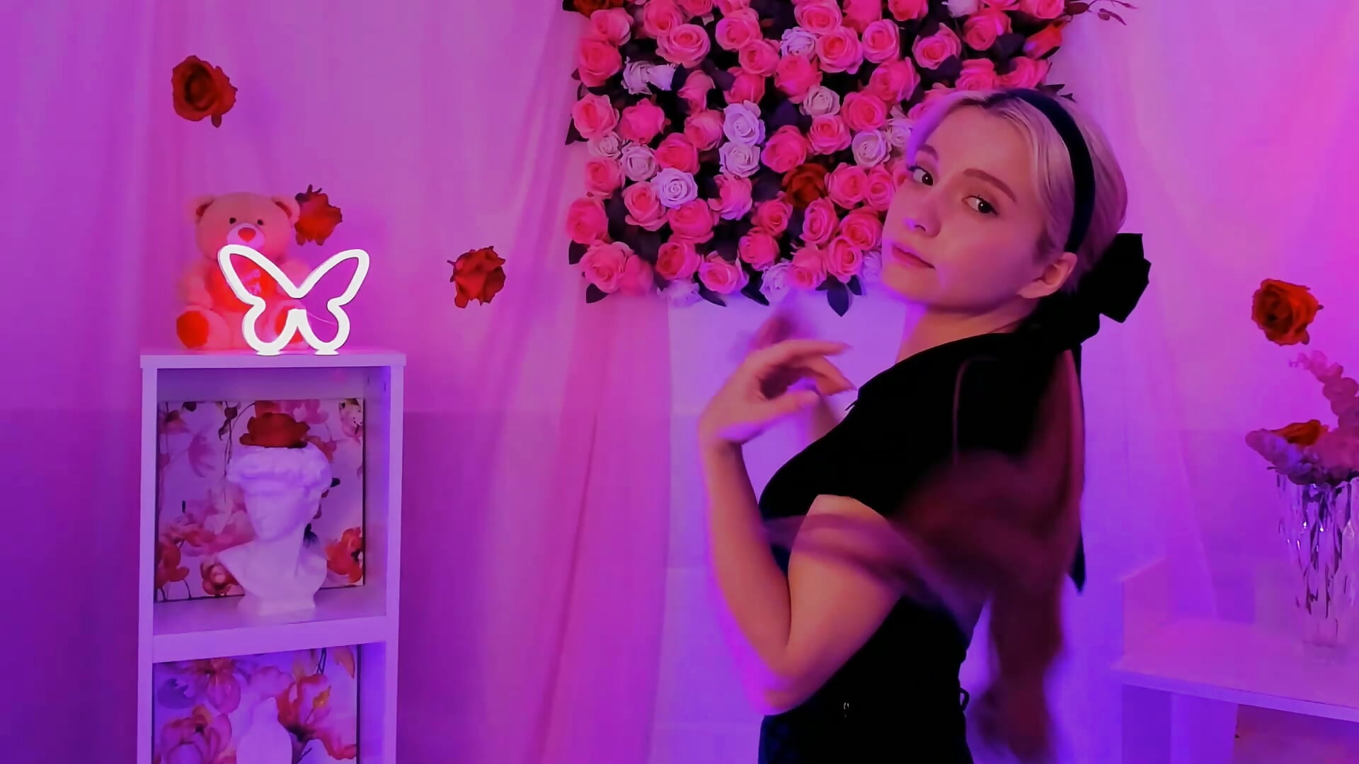 hi! its me ^^ - video by AuroraWrenfield cam model