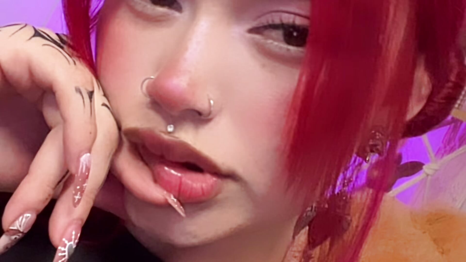 As pretty as it is provocative 🌼– Camila_Rivers kameramodell videója