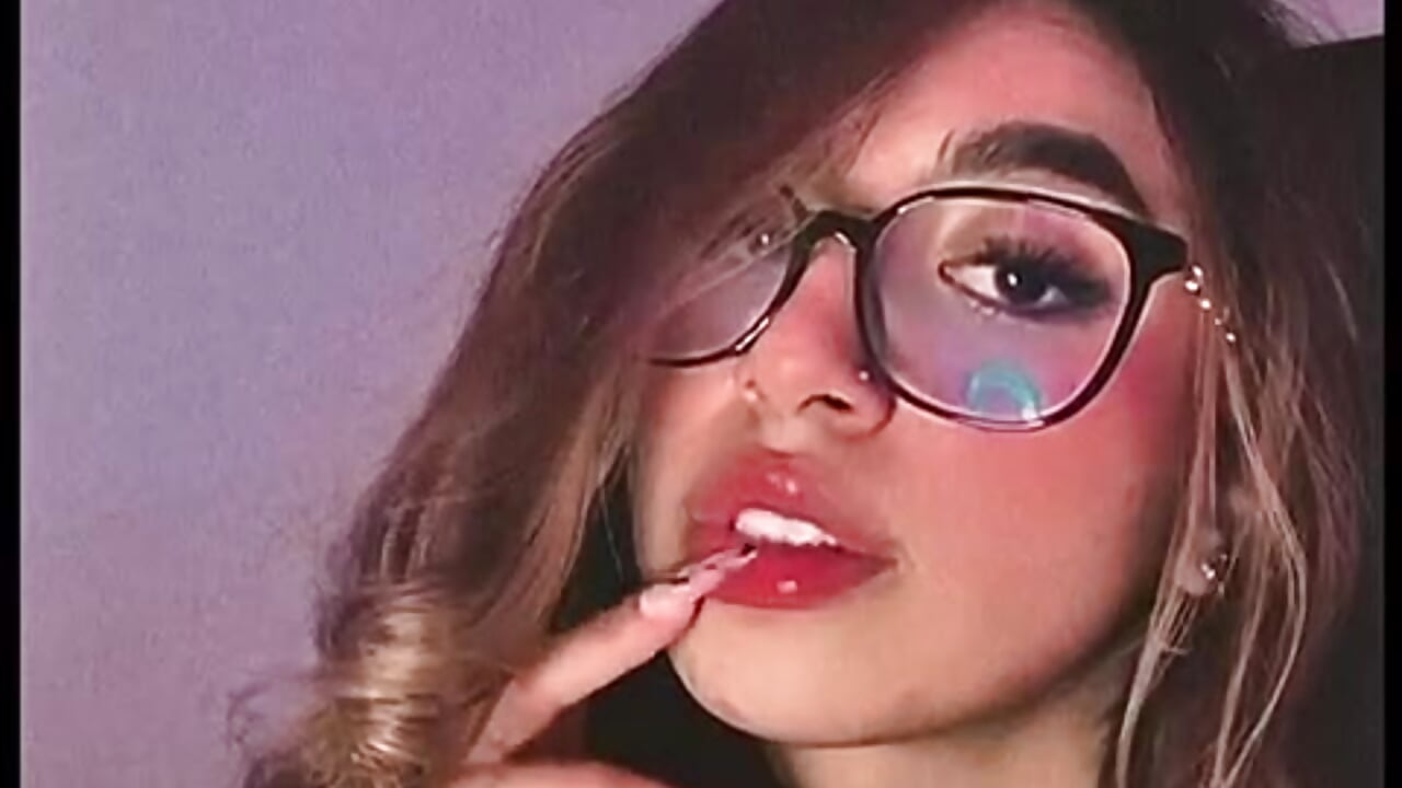 Hi love, happy monday 💗 - video by Venus_hall cam model