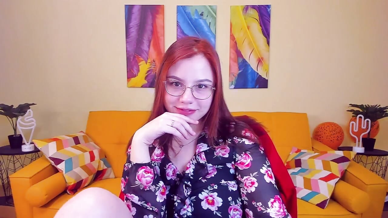 kiss for you - video by WendyCherryy cam model