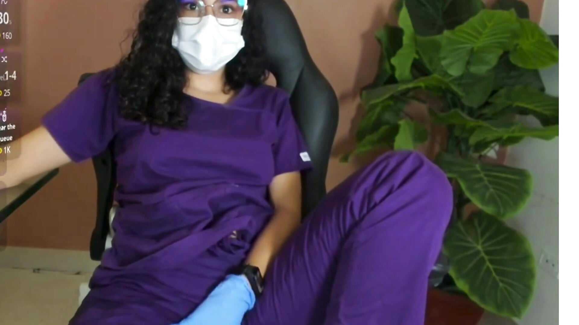 im touch me while checking my horny patient😈