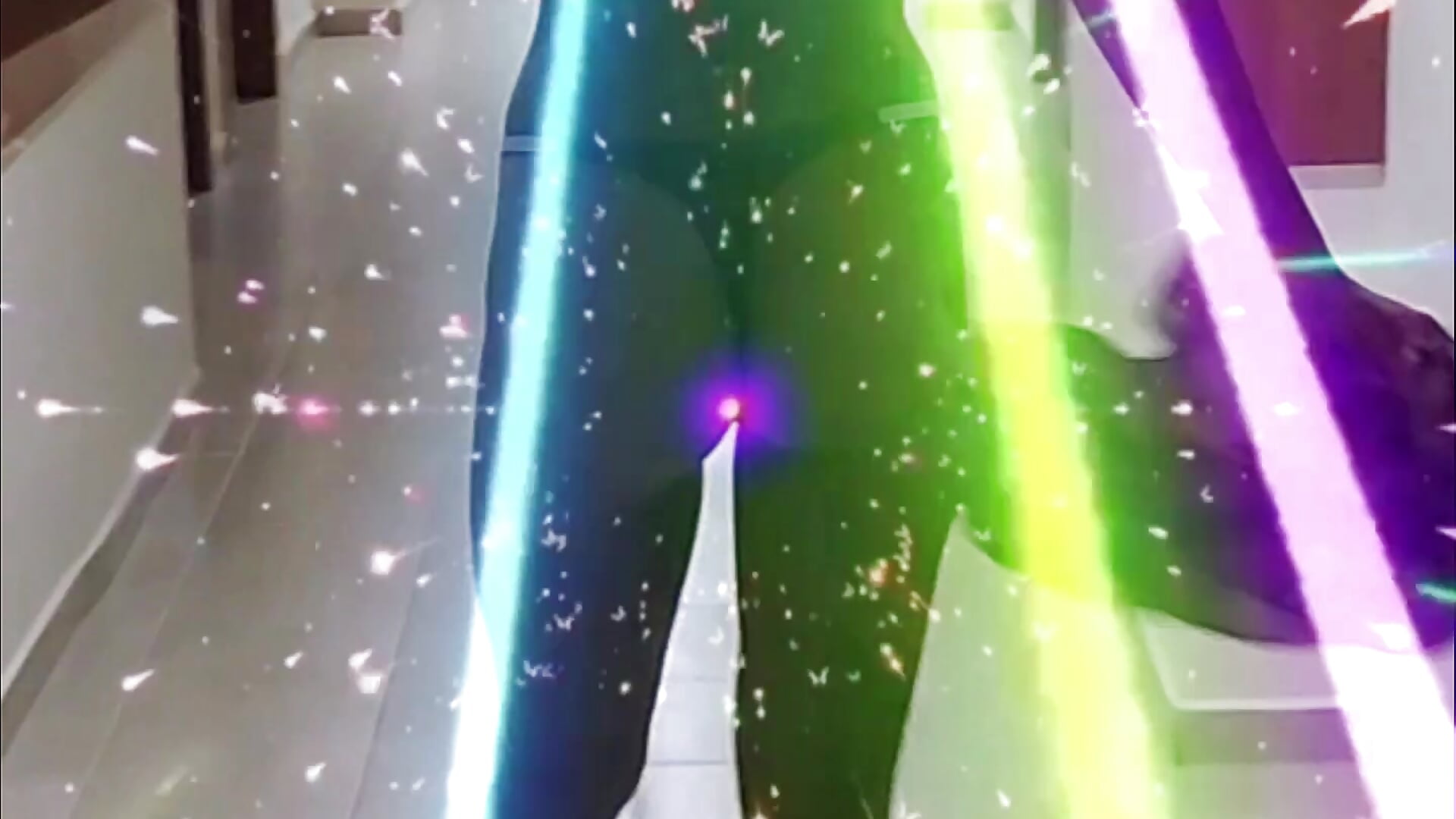 Sensual naked walk through hotel corridor - vídeo de la modelo de cam Eveline_Beauty_Kitty